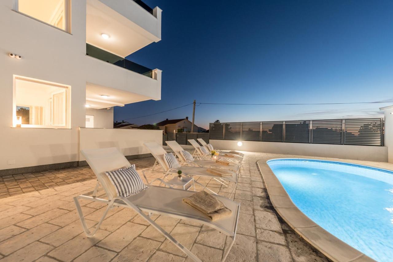 Villa Lena Luxury Apartments Novalja Exterior foto